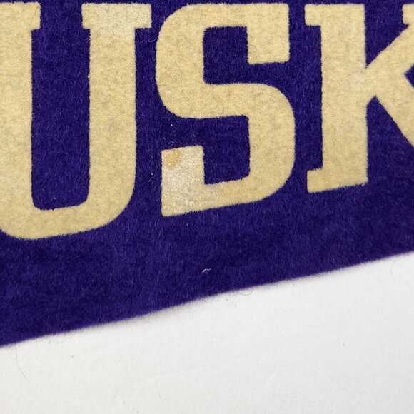 UW University of Washington Huskies Felt Pennant Purple Gold - Picture 5 of 5
